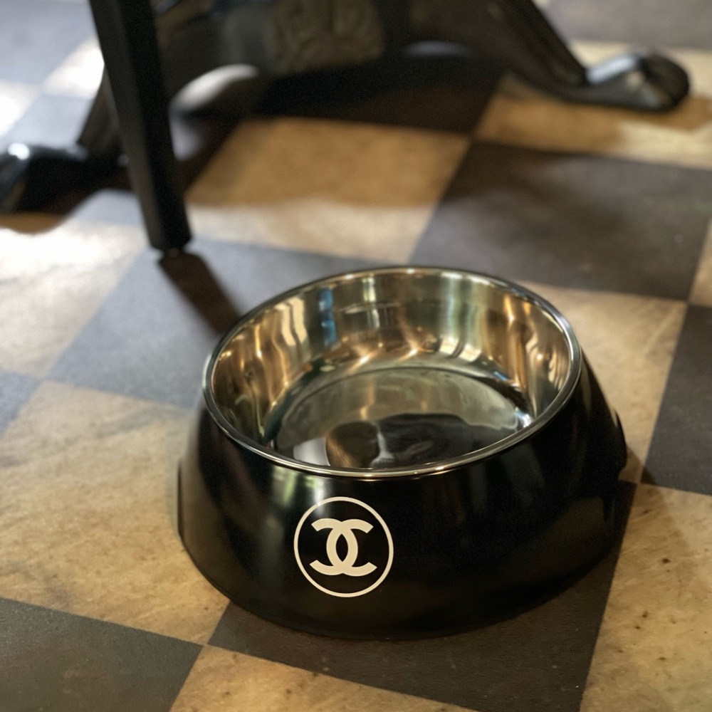 Black Dog Bowl